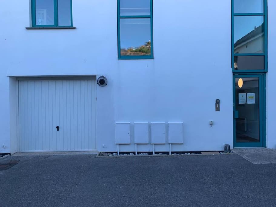 Crabshell Quay Waterfront Living In Kingsbridge Apartment Kingsbridge  Exterior photo